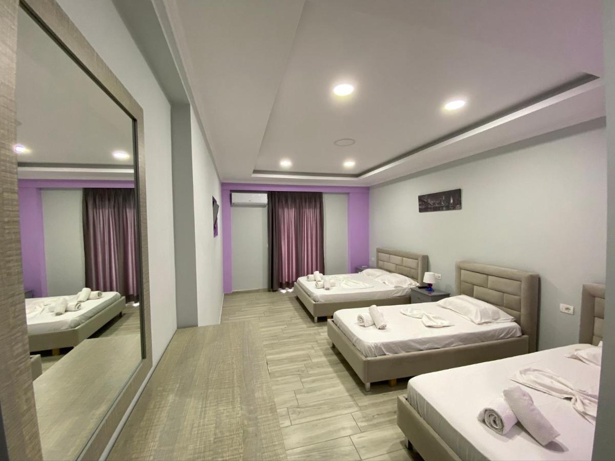 Karos Llaman Hotel Himare