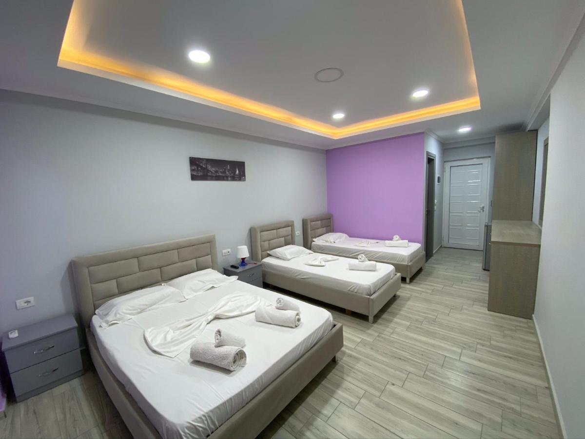 Karos Llaman Hotel Himare