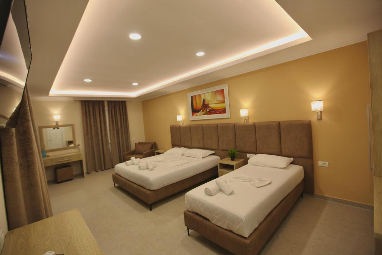 Karos Llaman Hotel