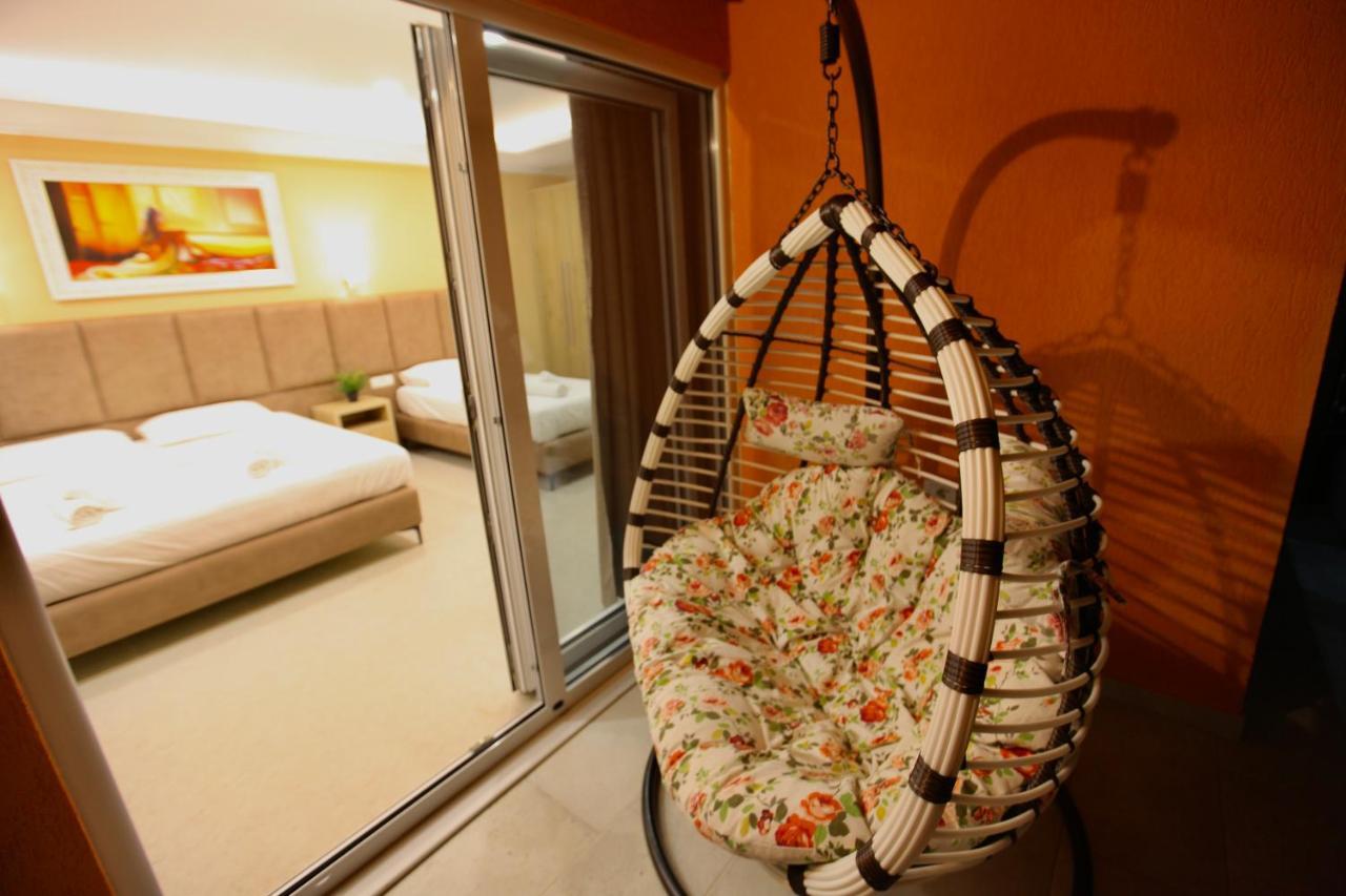 Karos Llaman Hotel Himare