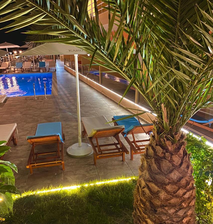 Karos Llaman Hotel Himare