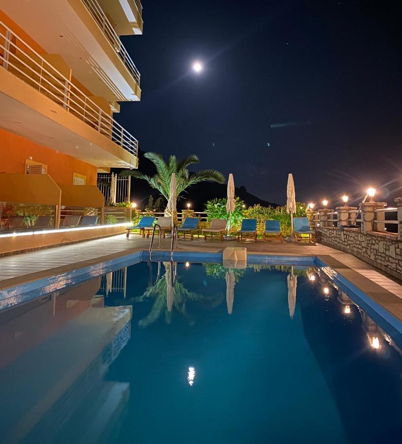 Hotel Karos Llaman *