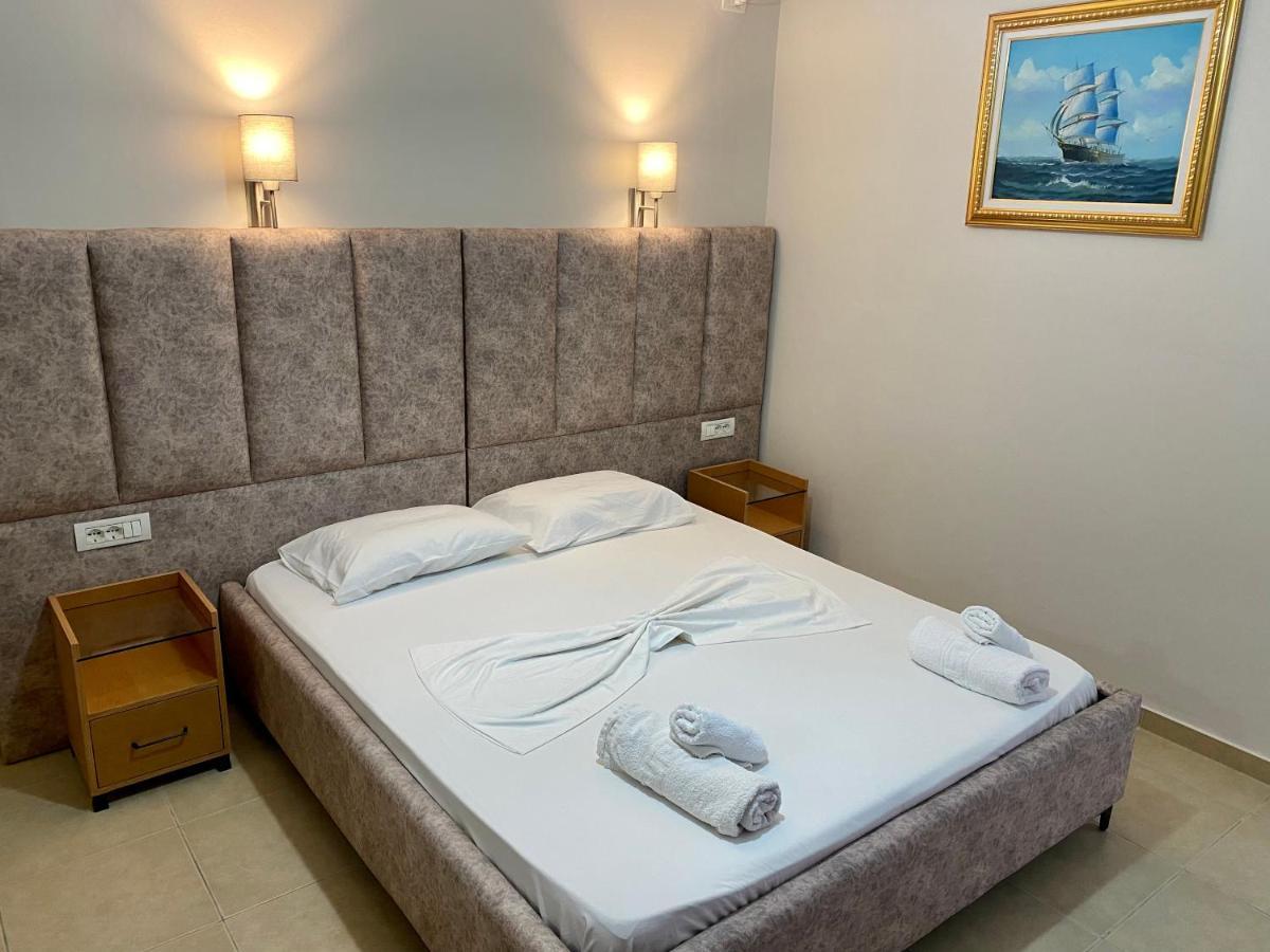 Hotel Karos Llaman