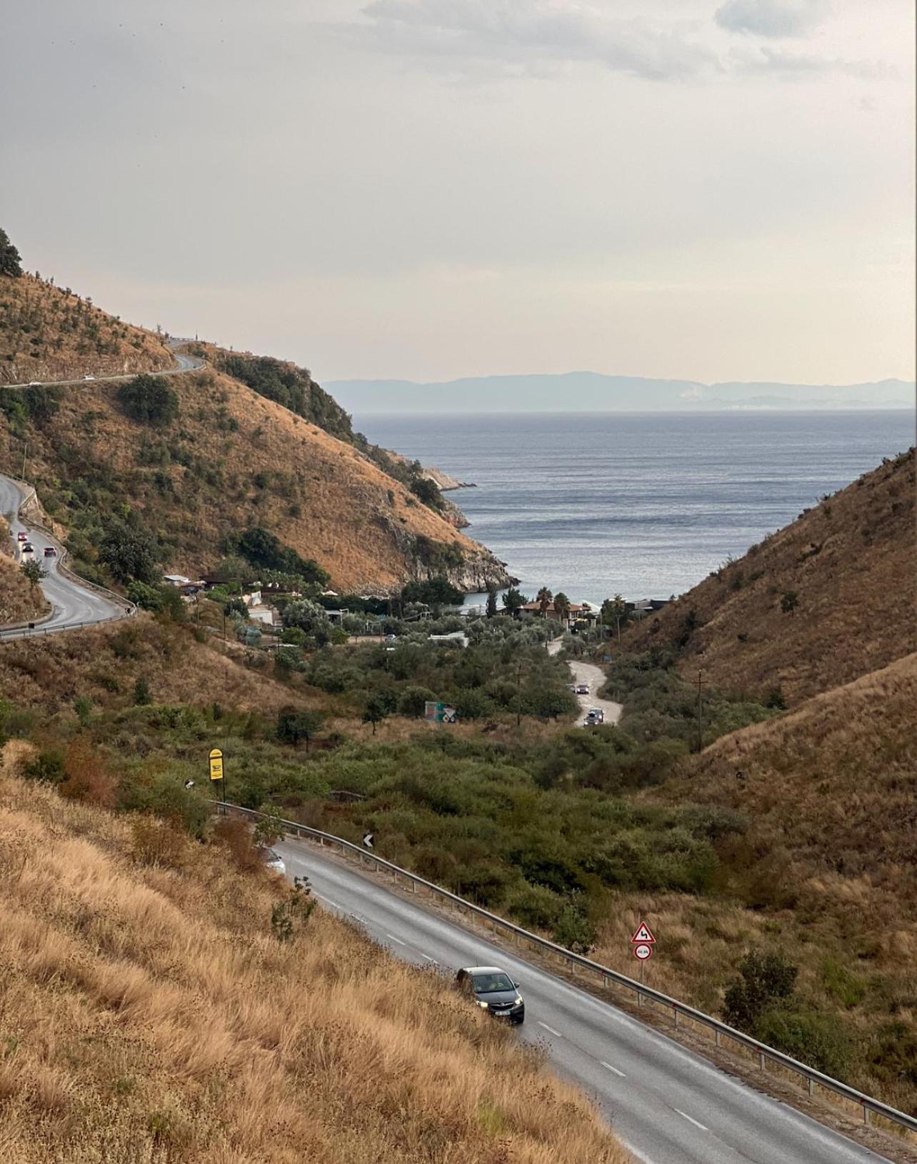 Karos Llaman Hotel *