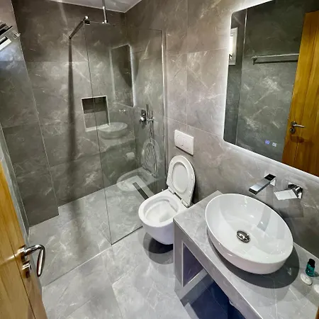 Karos Hotel Llaman Himare Exterior photo