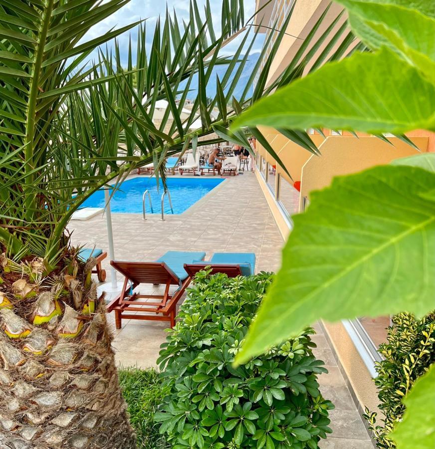 Hotel Karos Llaman *