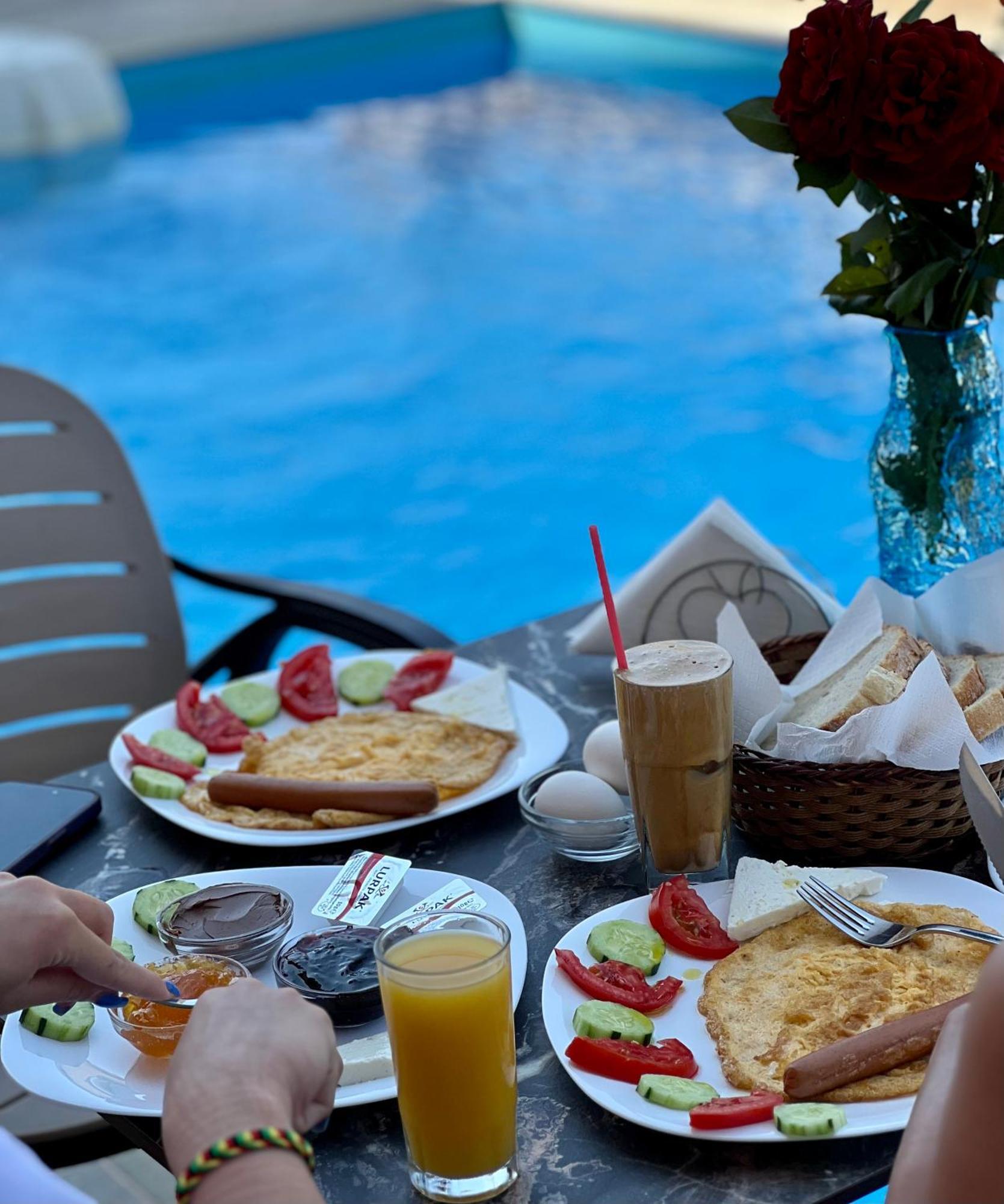 Hotel Karos Llaman *
