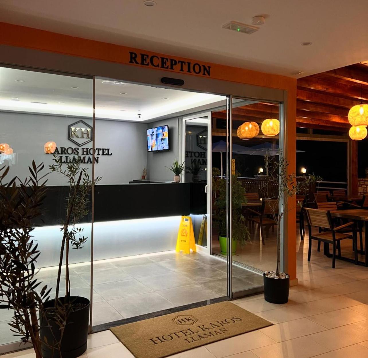 Hotel Karos Llaman